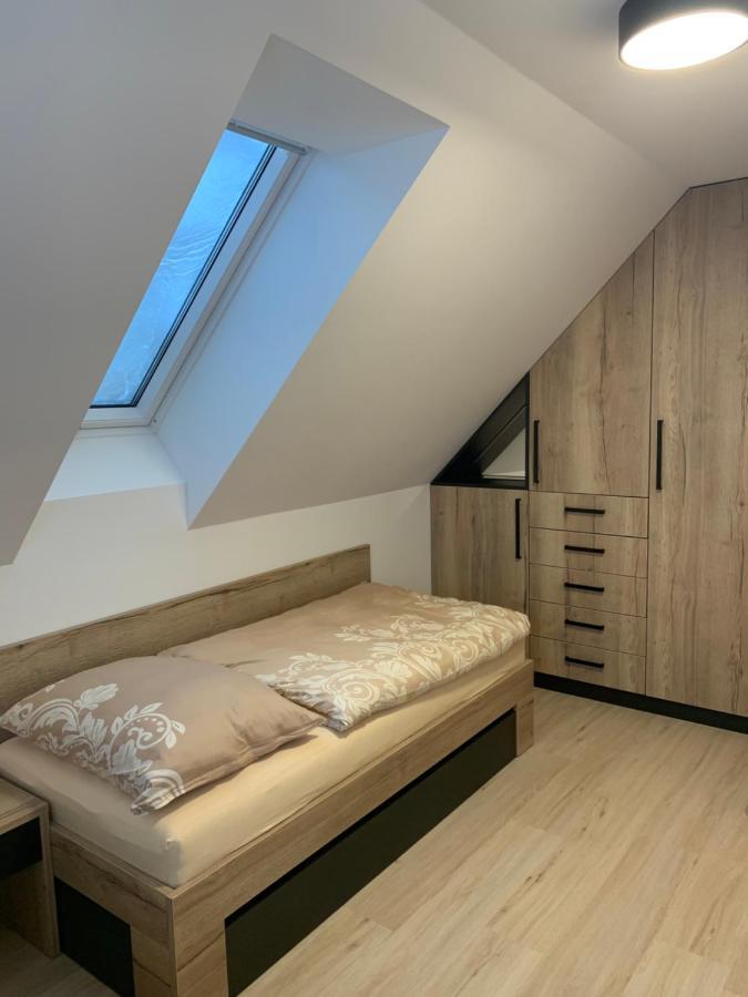 Chaty Pod Klinovcem Loucna pod Klinovcem Luaran gambar